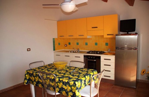 Punta Secca Casa | Casa Adelaide en el corazón de Punta Secca a cinco metros de la playa