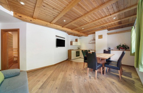 Senale San Felice Apartamento | Apartamento "Unterurbanhof Die Zwei" con vistas a la montaña, terraza con jardín y sauna