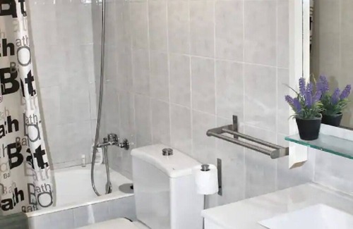 Tarragona Apartamento | Italia -Triple Room with Private Bathroo