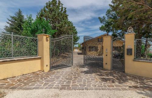 Urbisaglia Casa | Italian Experience - Sunrise Hill Holiday Home