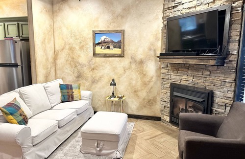 Forest City Casa | NUEVO- Haynes Cottages, interior italiano cerca de TIEC
