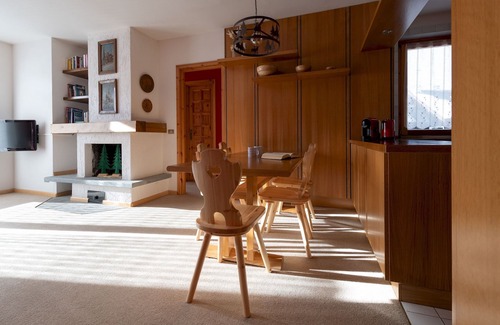 Turri Piano Apartamento | Italianway - Borgonuovo 3 - SO-L557-BNUO3A1