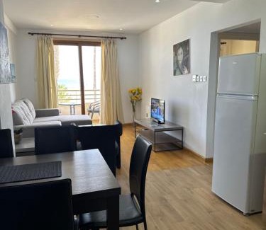 Larnaca City Centre Apartamento | Ithaki Phinikoudes Apartment No. 102