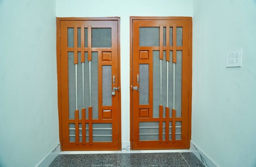 Haridwar Apartamento | Its a brand new construction ideal for pilgrimage travelers.