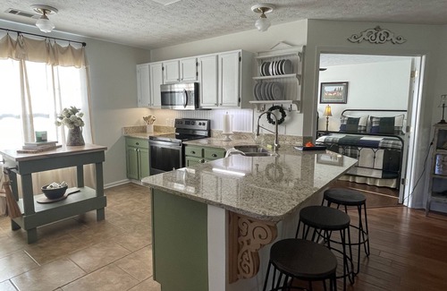 Dadeville Condominio | It’s that time of year… book your Auburn football weekend! War Eagle!🦅