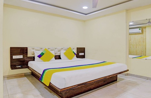 Indore Casa | Itsy By Treebo - Grand Vardhaman
