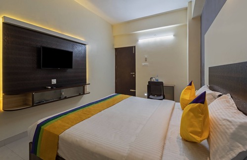 Hope College Hotel | Itsy Hotels Sri Mani'S Residency, Coimbatore Airport
