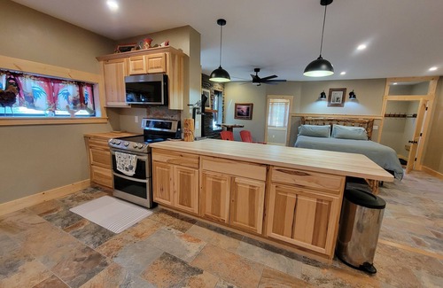 Pagosa Springs Casa | IVACAZ Suites on the Golf Course