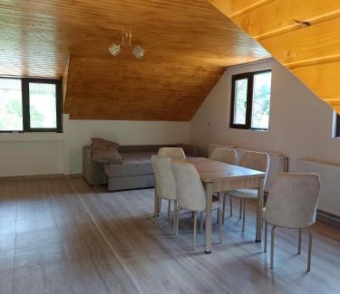 Domasnea Casa | Ivan's House Cornereva
