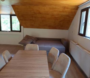 Domasnea Casa | Ivan's House Cornereva