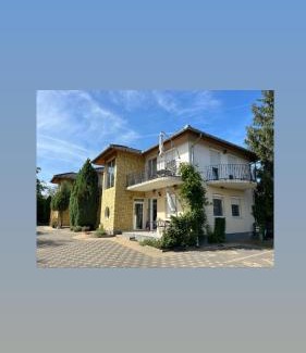 Balatonlelle Apartamento | Ivett apartmanház