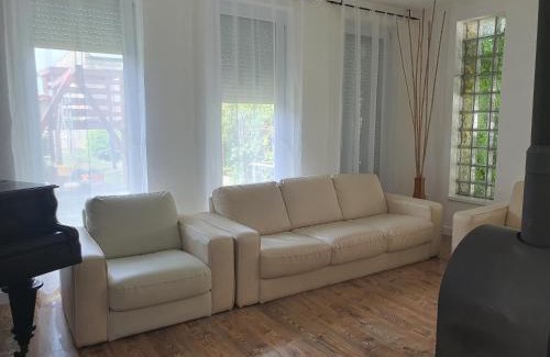 Balatonlelle Apartamento | Ivett apartmanház