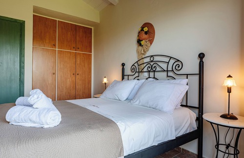 Alonia Otro | IVISKOS (CASAS DE CAMPO DE ILYESSA)