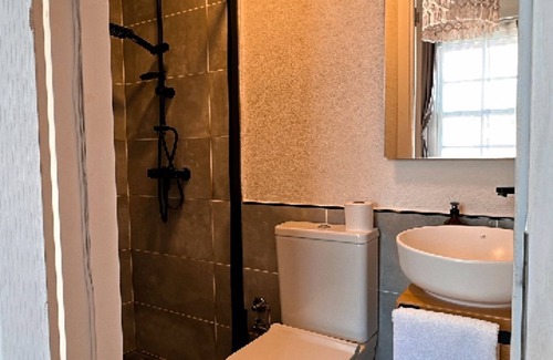 Ayvalik City Center Hotel | Ivy Ayvalik Coffee & Wine & Hotel