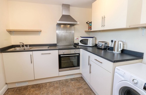 Caldwell Cabaña | IVY COTTAGE, pet friendly, with a garden in Eppleby