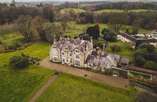 Fivemiletown Apartamento | Ivy Courtyard Apartment en Blessingbourne Country Estate