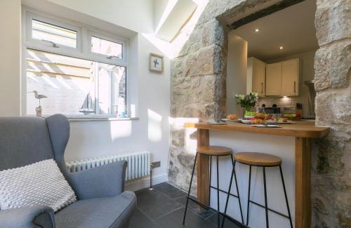 Lelant Casa | Ivy Mount-Cottage-Dog Friendly-Woodburners