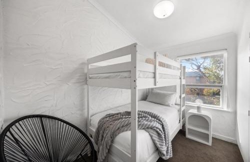 Glenelg Apartamento | Ivy's at Glenelg Central - A Cosy Family Stay