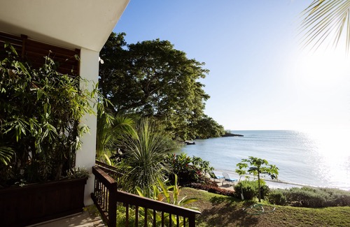 Whitehouse Apartamento | Ivy's Cove - Luxury Villa with private beach