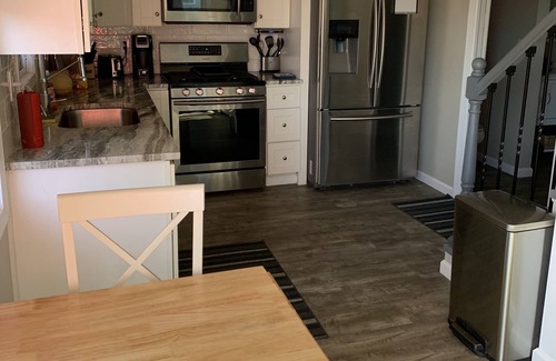 Lexington Casa | Ivy Suprise LakeView