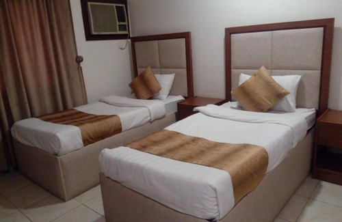 Hera Street Hotel | Iwan AlAndalusia Alsafa2