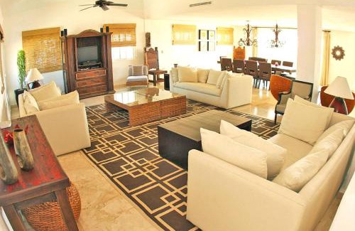 Área de Playacar Fase I Villa | Izcalli Luxury Villa