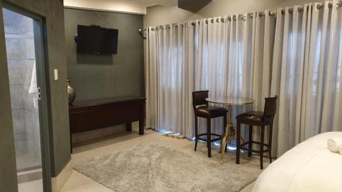Ermelo Cabina | Izimbali Lodge and Restaurant