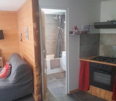La Tour-dʼAuvergne Apartamento | Iziomi
