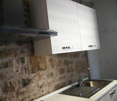 Serramazzoni Casa | IZZ1 Apartments - Loft Serramazzoni