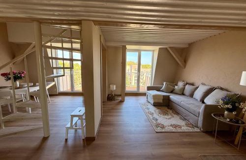Palanga Apartamento | Jūros butas - du miegamieji ir svetainė su sofa lova