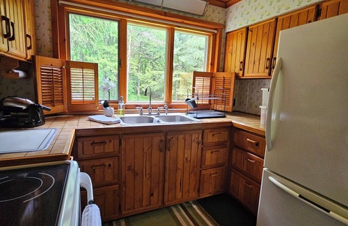 Russell Cabina | J&D Hand Crafted Cabin