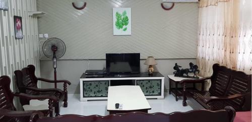 Sibu Casa | J & I Roomstay B 3 Person with shared bathroom