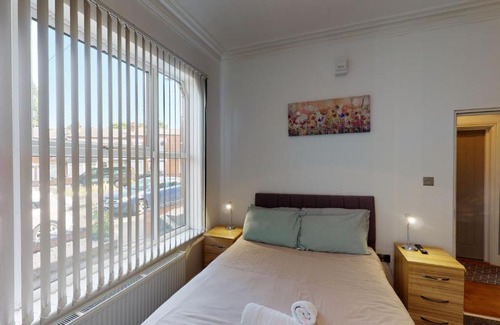 Smethwick Casa | J KYNS APARTHOME