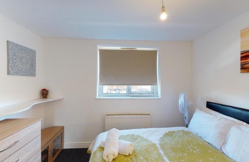 Smethwick Casa | J KYNS APARTHOME