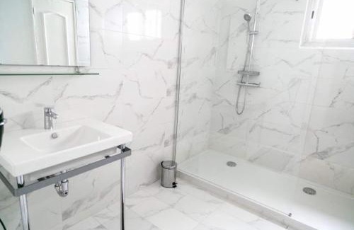 Ngor Hotel | J PAD