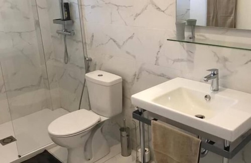 Ngor Hotel | J PAD
