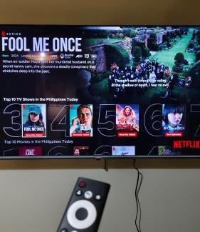 Binan City Apartamento | J Studio - Fast WiFi, 55" UHD TV with Netflix & Prime Video, Free Pool Access