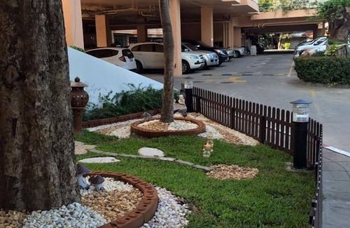Si Racha Apartamento | J - Town Serviced Apartments