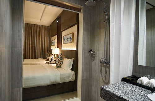 Mandurriao Hotel | J7 Plaza Hotel