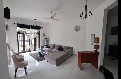 Uswetakeiyawa Casa | Ja-elas French Touch Entire Villa
