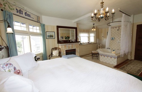 Monterey Cama Y Desayuno | Jabberwock Inn