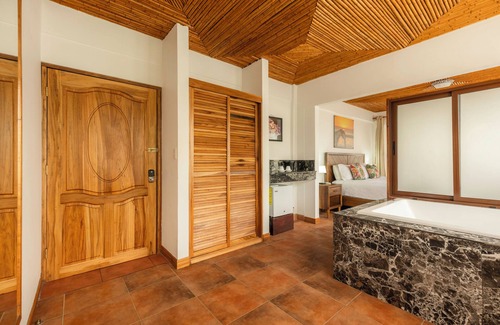 Jacó Hotel | Jacó Laguna Resort and Beach Club