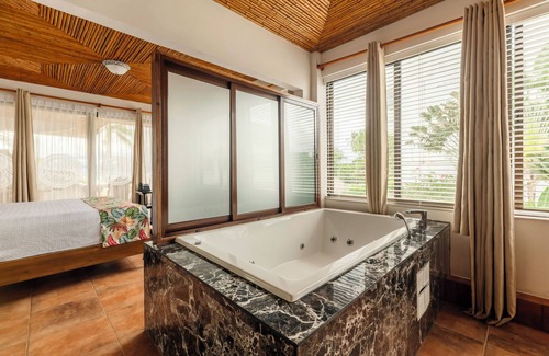 Jacó Hotel | Jacó Laguna Resort and Beach Club