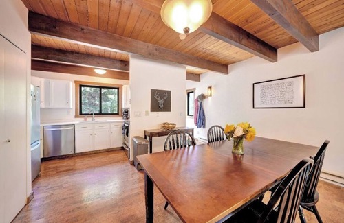 Jackson Casa | Jackson Hole end unit townhome near historic town square and ski resorts