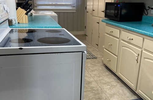 Litchfield Casa | Jackson House; Pets Welcome