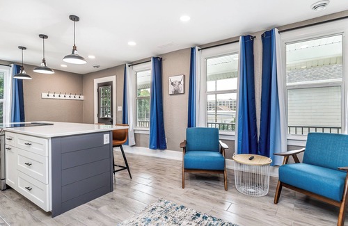 Dubuque Casa | Jackson Street Suites #2