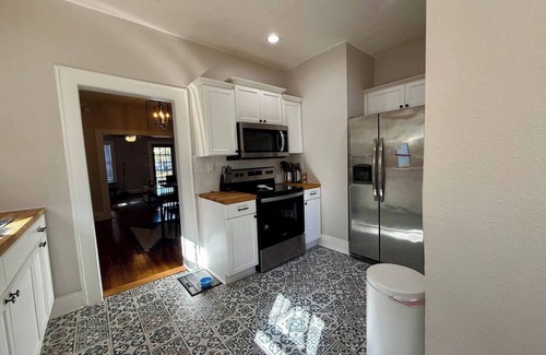 Riverside Casa | Jacksonville 2-BR Bungalow | Sauna & Dog-Friendly