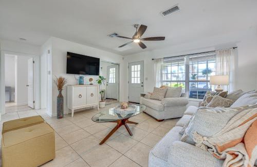 Atlantic Shores Casa | Jacksonville Beach Home with Yard, Walk to Shore