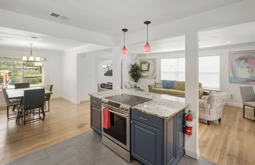 San Jose Casa | Jacksonville Lake House with Heated Pool