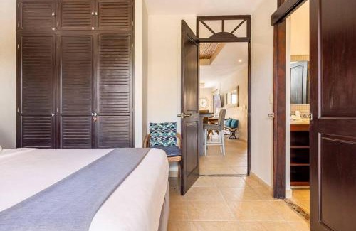 Barrio Los Villalobos Apartamento | Jaco Beachfront Oasis Newly renovated dream condo